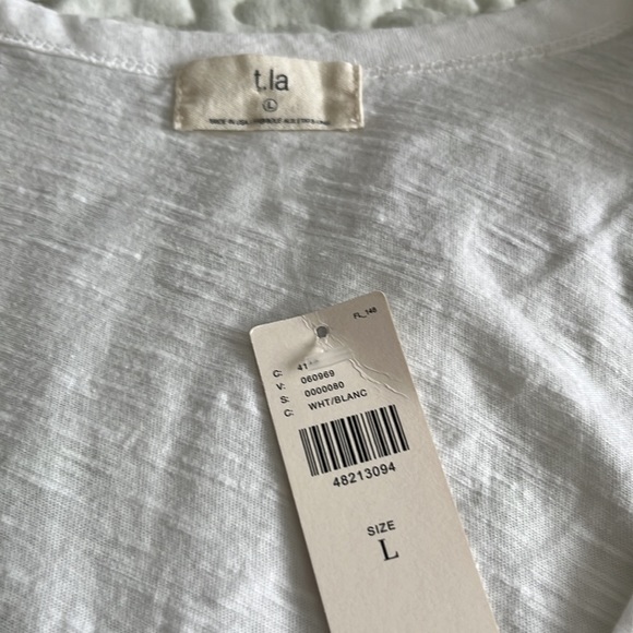 T. La white Adorable 3/4 sleeve white super soft t shirt NWT - Picture 2 of 3
